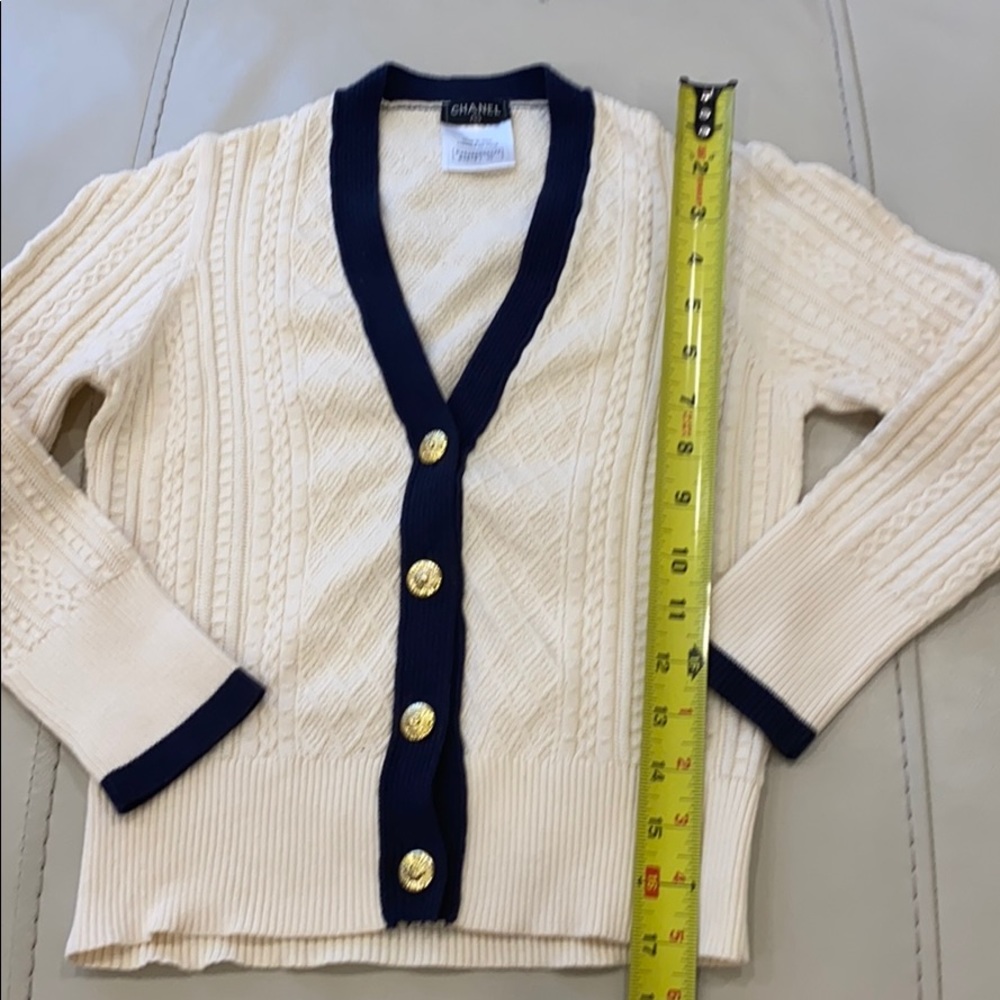 Chanel cardigan Sz 36